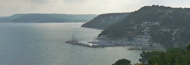 PETITE BALADE A ISTRES : LE PORT DES HEURES CLAIRES
