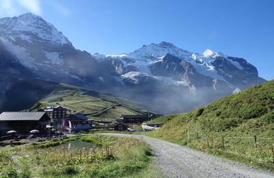 De la Kleine Scheidegg à Wengen dans un cadre somptueux