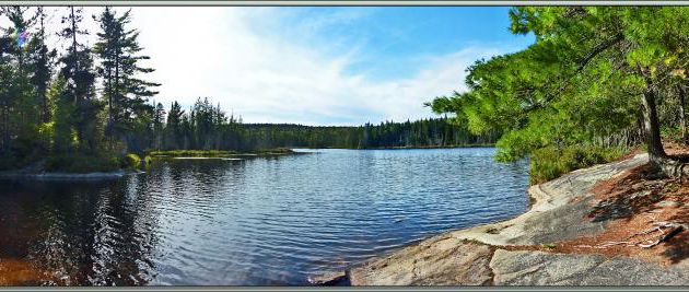 Vue panoramique sur le Lac Gabet - Mauricie - Québec - Canada