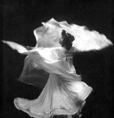 Loïe Fuller (1862-1928) - La Fée Lumière