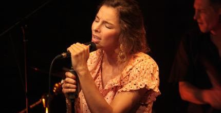 Divine Jeanne, révélation avec le clip I don't know Why !