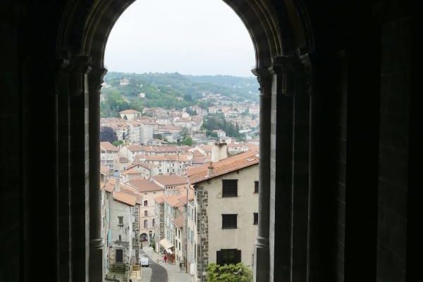 LA  CATHEDRALE  DU  PUY  EN  VELAY - suite....