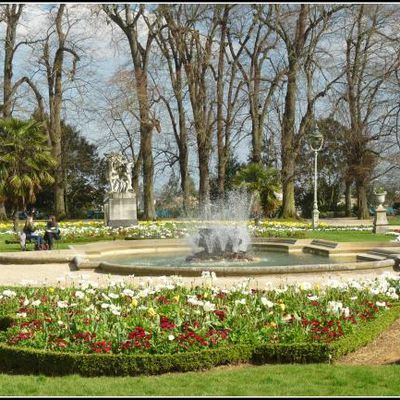 Le grand parc du Thabor de Rennes .