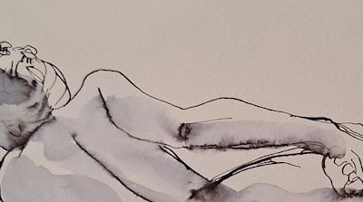 Mercredi - Une pose couchée de dos.