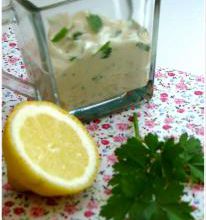 VINAIGRETTE AU YAOURT 0% ET PERSIL
