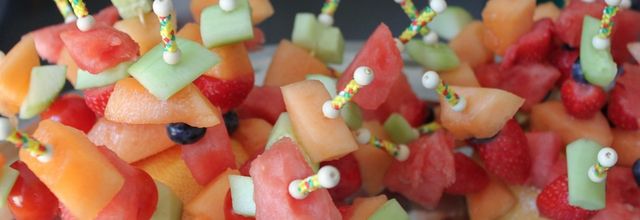 En passant par... des brochettes de fruits