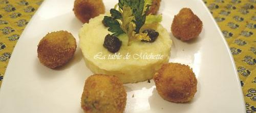 Croquettes de cabillaud moelleuses, purée de céleri rave,  feuilles frites