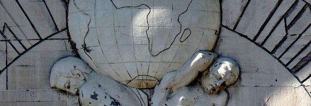 Metz / Le cercle dans la ville / 3...