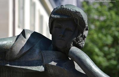 "L'Homme aux semelles devant" de Jean-Robert Ipoustéguy (1920-2006)