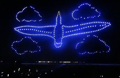 EB - Un grand spectacle de drones, à Arès...