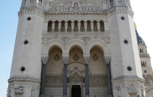 LA  BASILIQUE  DE  FOURVIERE -  LYON