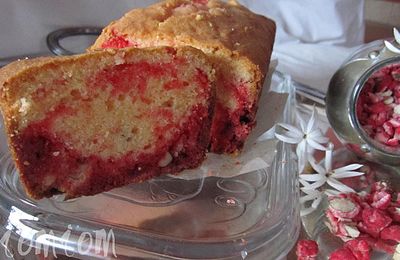 Cake à l'amande et aux pralines roses