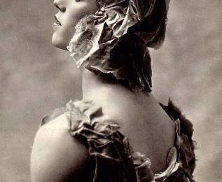 Le Spectre de la Rose (1911) - Une fleur immortelle