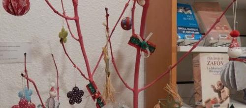 en Décembre à la Bib, décos et nouveautés......