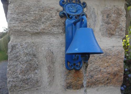 Ce petit chemin entre mer et campagne du coté de Brandu