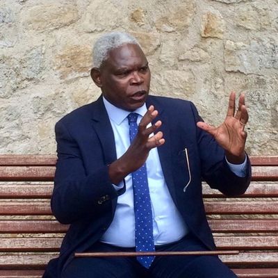 Le militant interpelle, le droit consolide