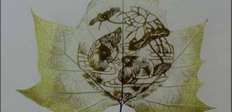 PEINTURES SUR FEUILLES