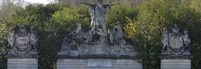 Le Domaine de Saint-Cloud : La France couronnant l'Art et l'Industrie