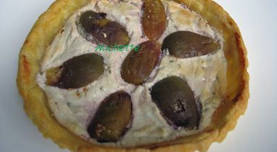 Tartelette au chutney de figues et chèvre frais