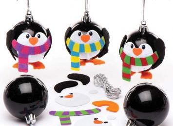 Idée n°4 : la boule de noël des CE1 : "La boule pingouin"