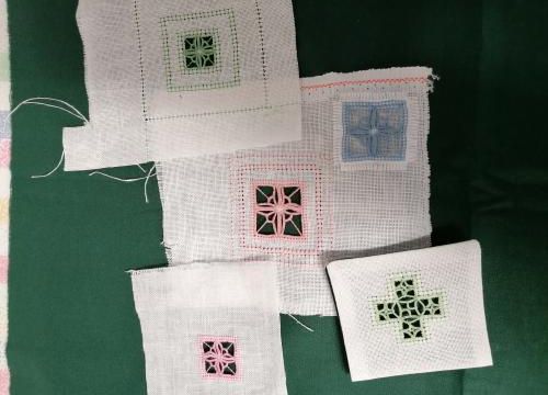 Un peu de broderie