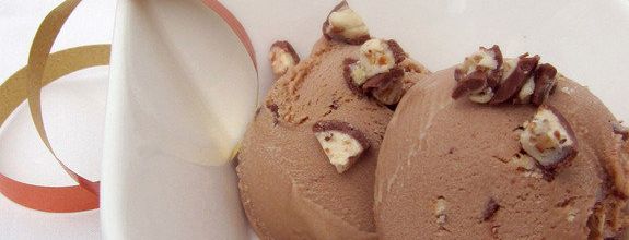 Glace aux Kinder® & éclats de shoko bons' ! ツ