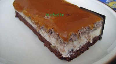 Gâteau sabayon au chocolat, mousse de poire, fruits caramélisés, caramel de poire et chocolat blanc