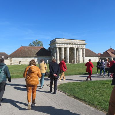 La visite de la Saline d'Arc et Senans  a beaucoup intéressé les adhérents de l'Association Culturelle Châtillonnaise (ACC)  durant leur voyage annuel