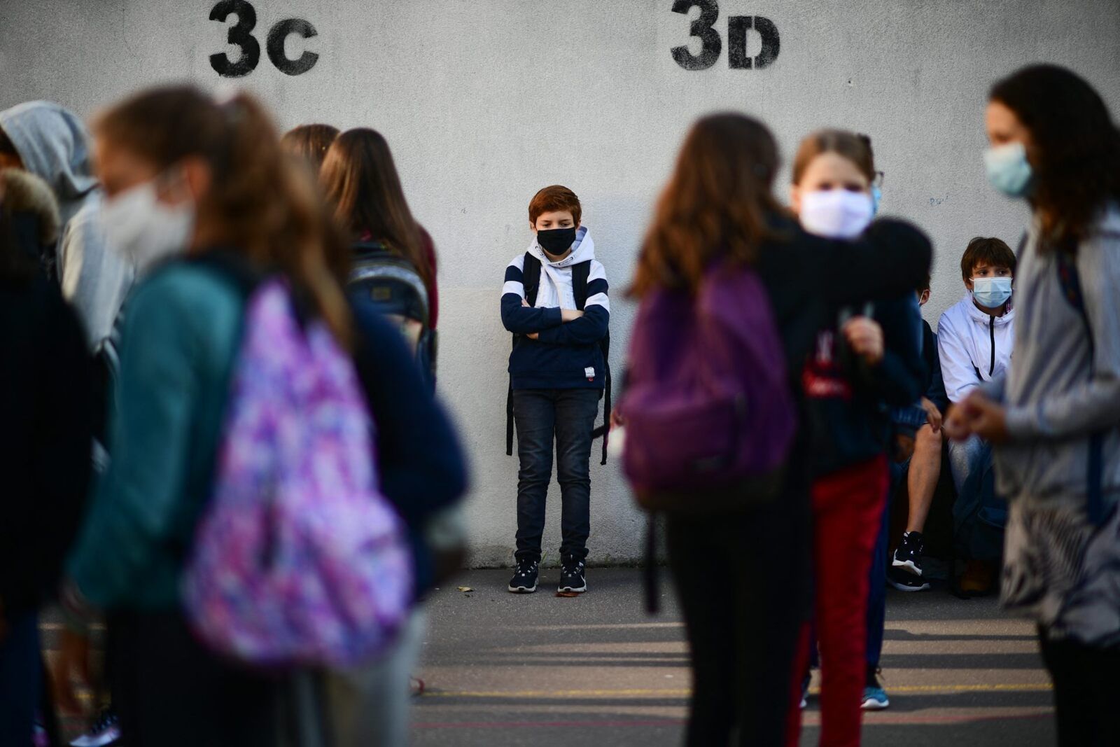 Élèves portant des masques de protection au collège Françoise-Giroud à Vincennes (Val-de-Marne) en septembre 2020 (MartinBureau).jpg