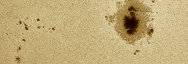 21 janvier 2023 : zoom sur la tache solaire géante AR3190
