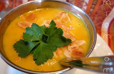 Velouté carottes, curry, coriandre