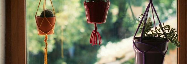 Petites suspensions en macramé