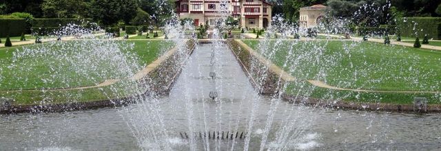 l'Arnaga et le jet d'eau