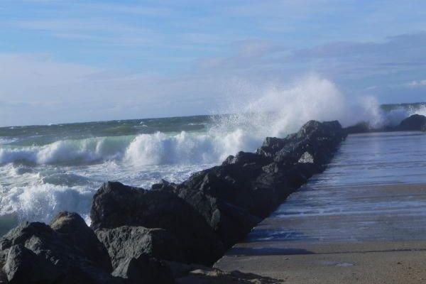 LES VAGUES A ANGLET le jeu