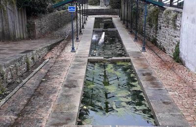  Au temps de lavoirs ( vieilles pierres )