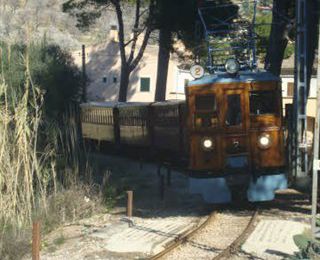 Bunyola  - train qui relie palma à soller
