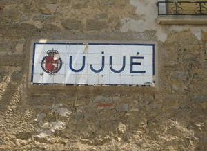 UJUE : VILLAGE DE NAVARRE .
