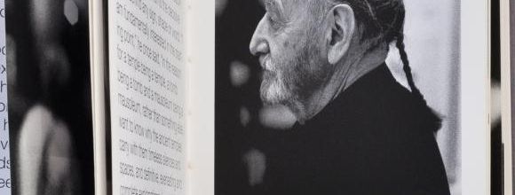 AVEC ETTORE SOTTSASS-TRAVERSE FORMALISE  SENSIBILISE  CRISTALLISE COPULE  PRÉSENTE 