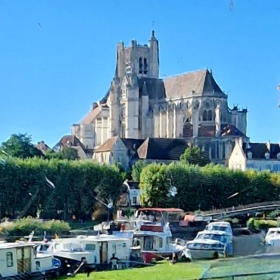 De Chaumont à St Amand en  Puisaye