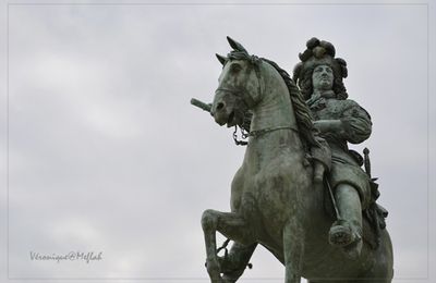 Versailles : Statue équestre de Louis XIV