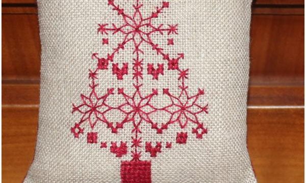 Petit sapin redwork