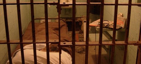 Pour de nouvelles prisons