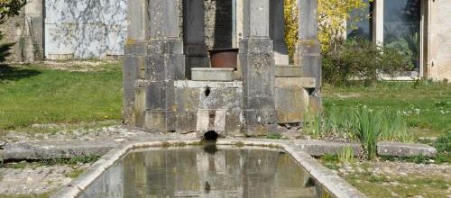 Les fantômes de la fontaine-lavoir