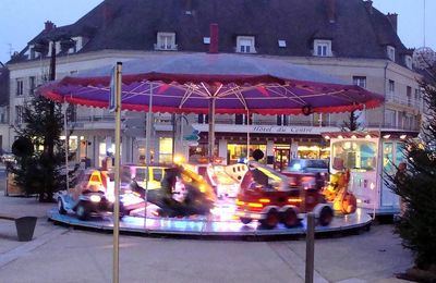 Le joli manège de la place de la Résistance....