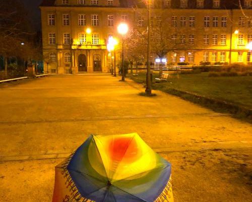 Parapluies by night
