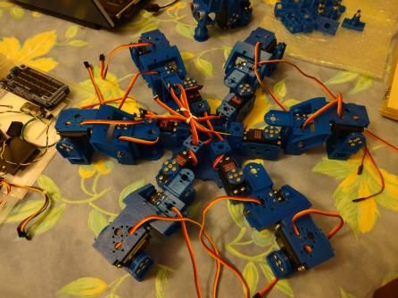 Hexapode Arduino - 9ème épisode : Gilbert300 - la gestation se poursuit
