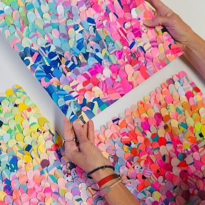Oeuvre collective : écailles colorées