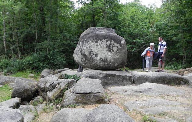 LE ROCHER BRANLANT