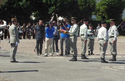 * 1000 personnes à Chalons pour célébrer les adieux du 1er RAMa le 30 juin 2015