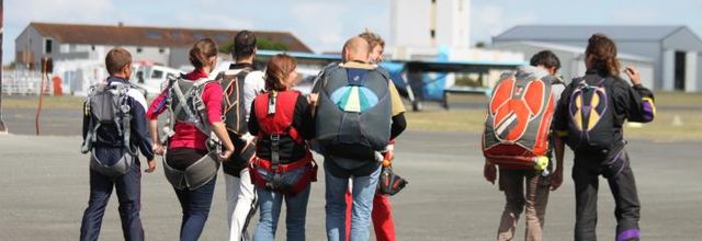 SAUT EN TANDEM - PARACHUTISME EUROPHENIX 17 MÉDIS-ROYAN  